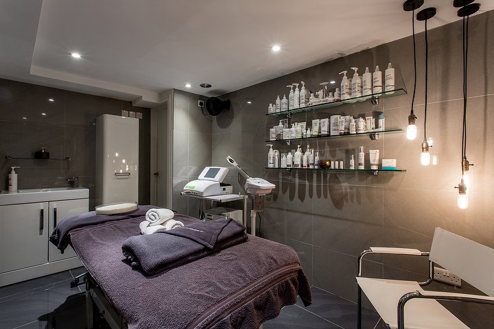 Andre Pierre salon in Brixton, VIP Rooms